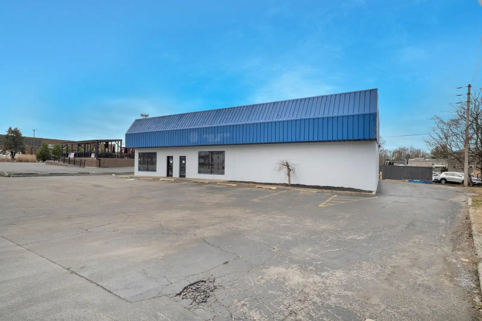 Retail Building for Sale in Jeffersontown, KY | A Real Deal Story